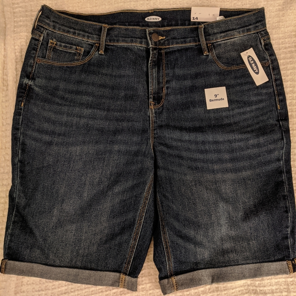 NWT Old Navy Bermuda Jean Shorts Sz 14